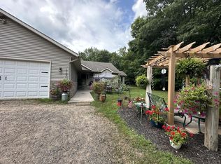 890 Saint Croix Trl, Taylors Falls, MN 55084