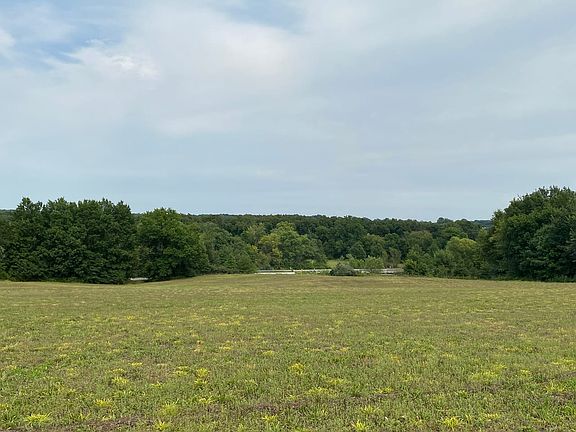 5th image of 461st St