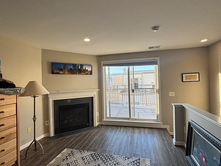 2302 Cobble Hill Ter — Photo 34