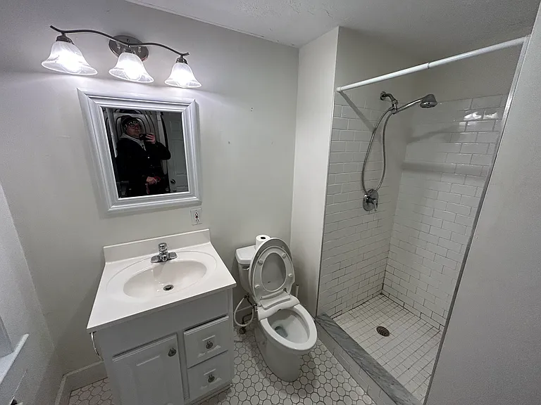47 Russell St #1 — Photo 15