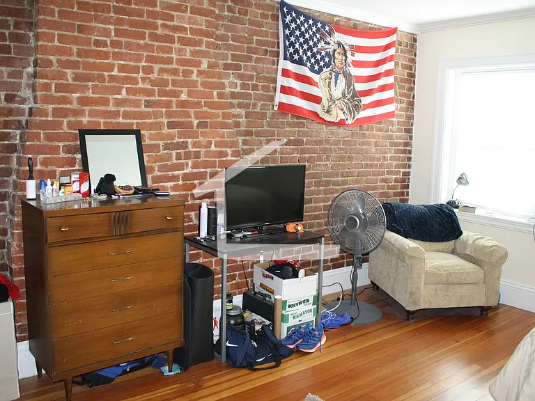 1616 Beacon St #3 — Photo 21