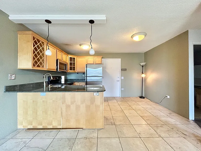 909 Logan St #9ER — Photo 9