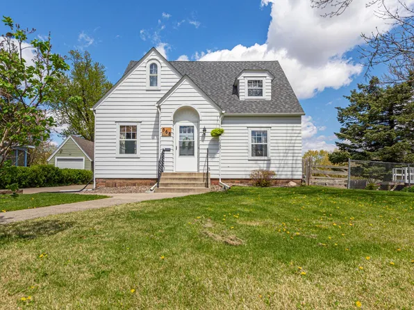 568 Agnes St, Owatonna, MN 55060