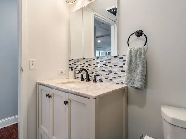 2110 Harmon Cove Tower image 15 of 50