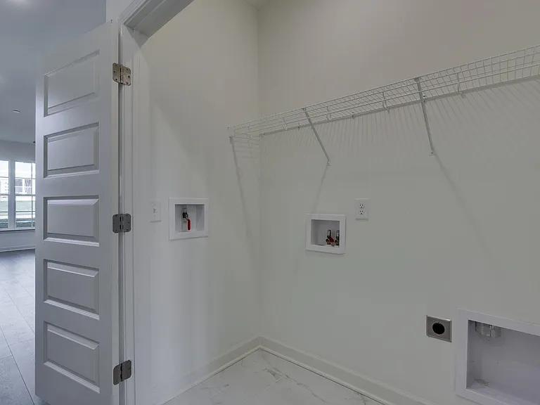 169 Bess Blvd — Photo 10