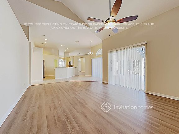5th image of 12825 Cloverdale Ln