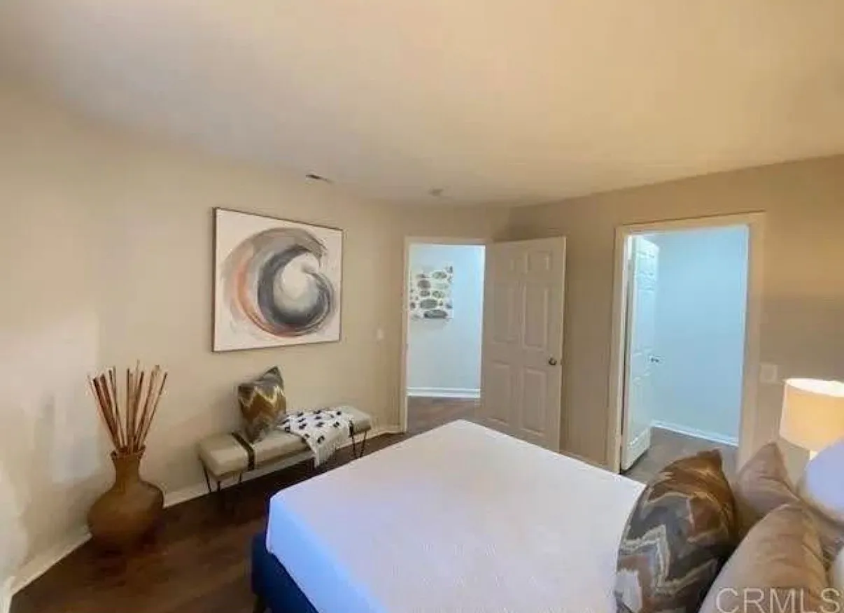 2 bed, 1093 sqft, $3,100 — Photo 2