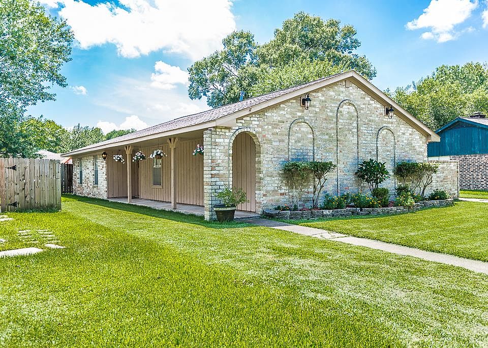 1st image of 16110 La Cabana Dr