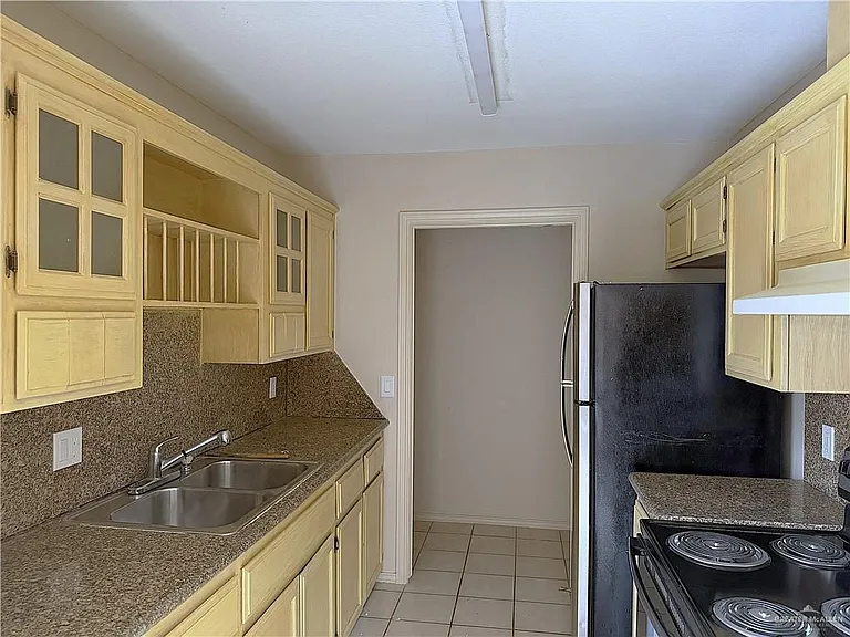 716 Mynah Ave #3 — Photo 9