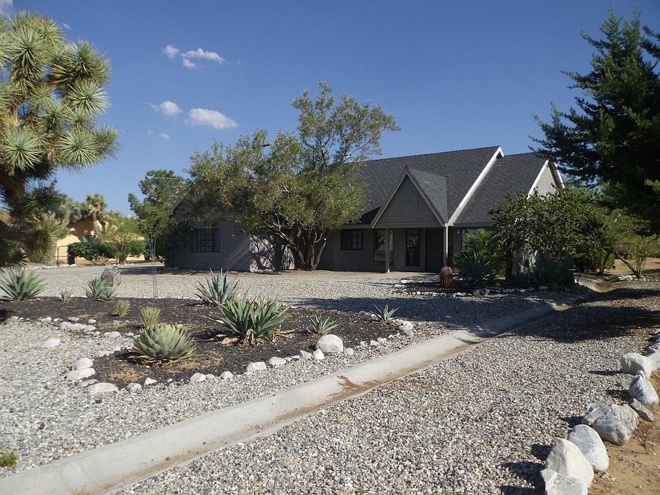 1st image of 57993 Ivanhoe Dr