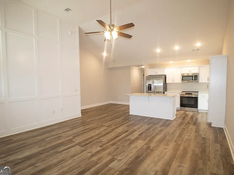 106 Woodsedge Dr #B — Photo 3