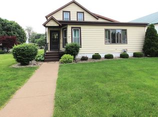 220 S Main St, Herscher, IL 60941