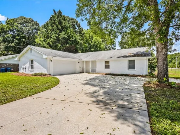 1698 Brandy Woods Trl SE, Conyers, GA 30013