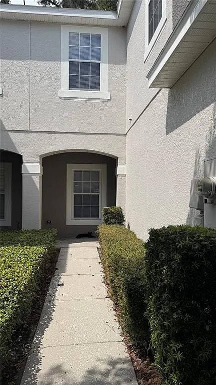 2 bed, 2.5 bath, 1275 sqft, $1,900 — Photo 3