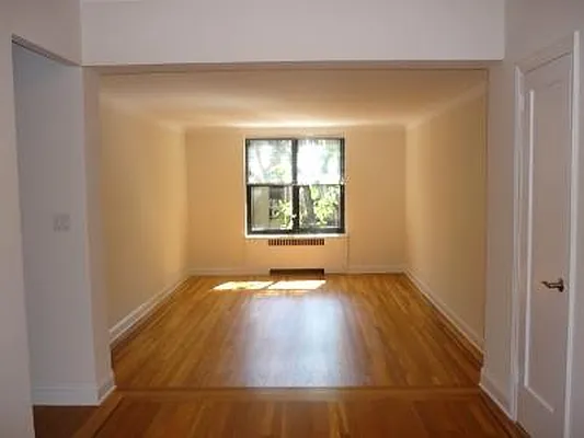 Rented by City Connections Realty | media 8