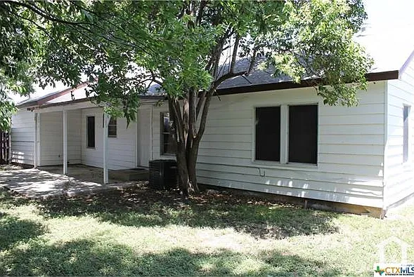 109 W Avenue A — Photo 14