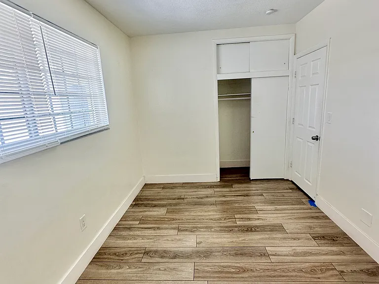 9400 Dominican Dr — Photo 5
