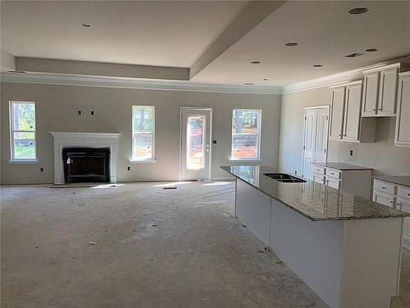 4th image of 1015 Belmont Park Dr