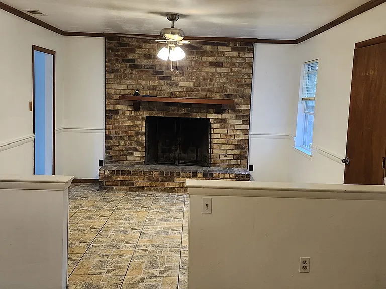 4705 Meadow Ave — Photo 10