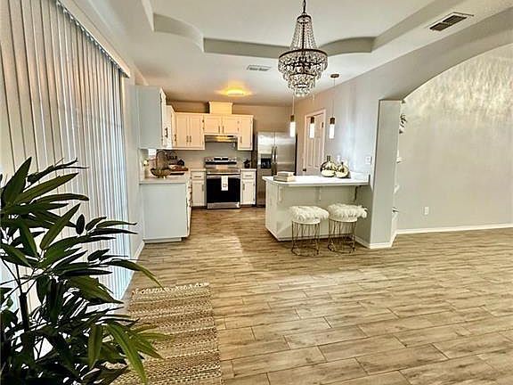 3rd image of 416 Canela Dr