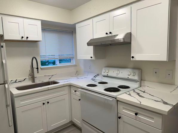3550 SE 130th Ave APT 7