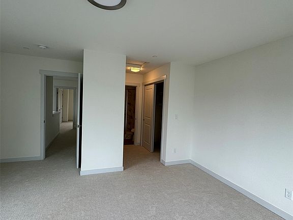 3rd image of 13249 Ambuam Boulevard SW #B