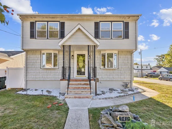 540 Lyman Ave, Woodbridge, NJ 07095