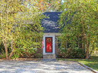 825 Cotuit Rd, Mashpee, MA 02649