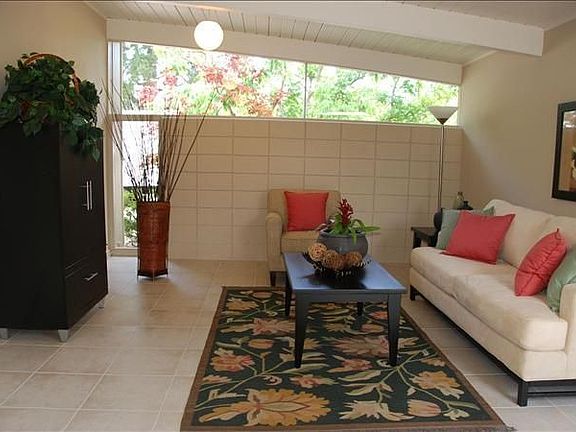3rd image of 916 El Cajon Way