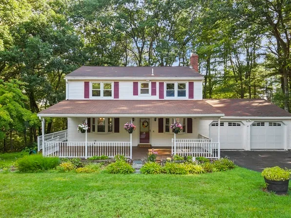 142 Fort Sumter Dr, Holden, MA 01520