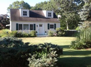 48 Old Fish Cove Rd, Southampton, NY 11968