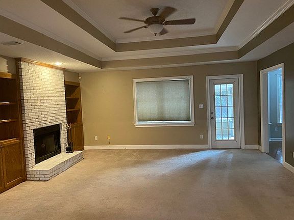 3rd image of 2018 Oakdale Dr