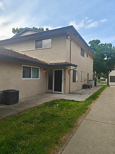 2208 Peppertree Way #3 Photo 1