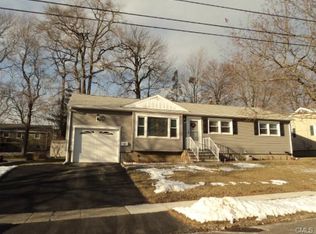 40 Springdale Ave, Stratford, CT 06614