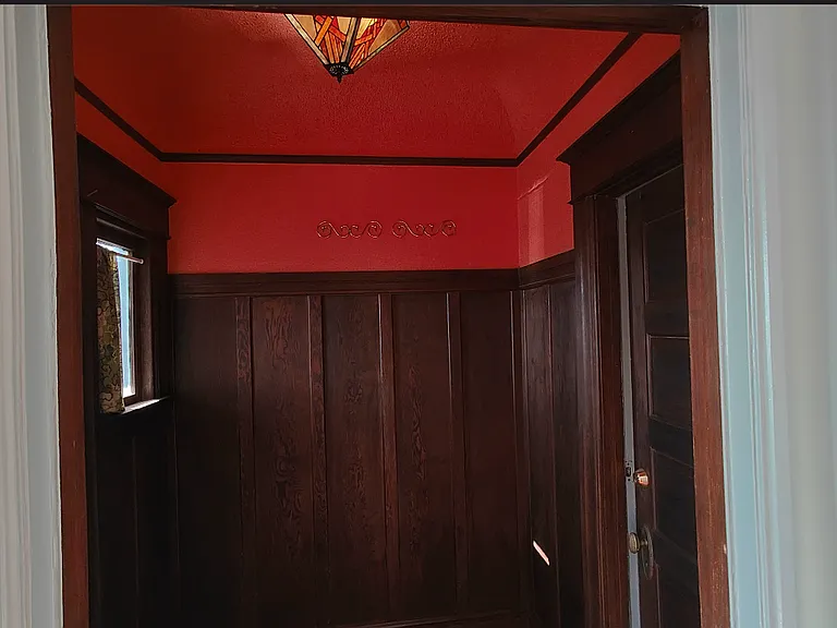 entryway from front porch