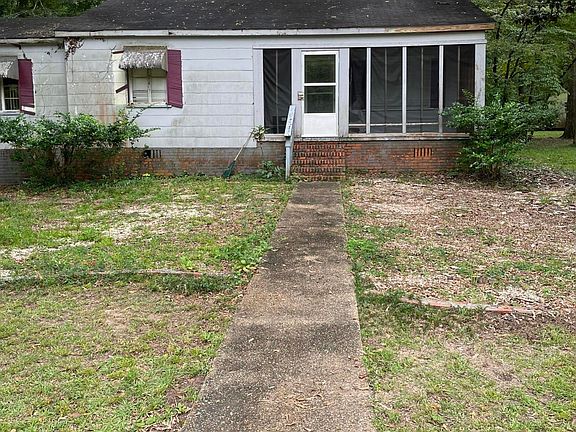 2nd image of 2050 East Cir