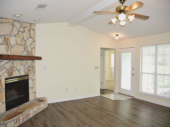 3rd image of 155 Meadowbrook Ct