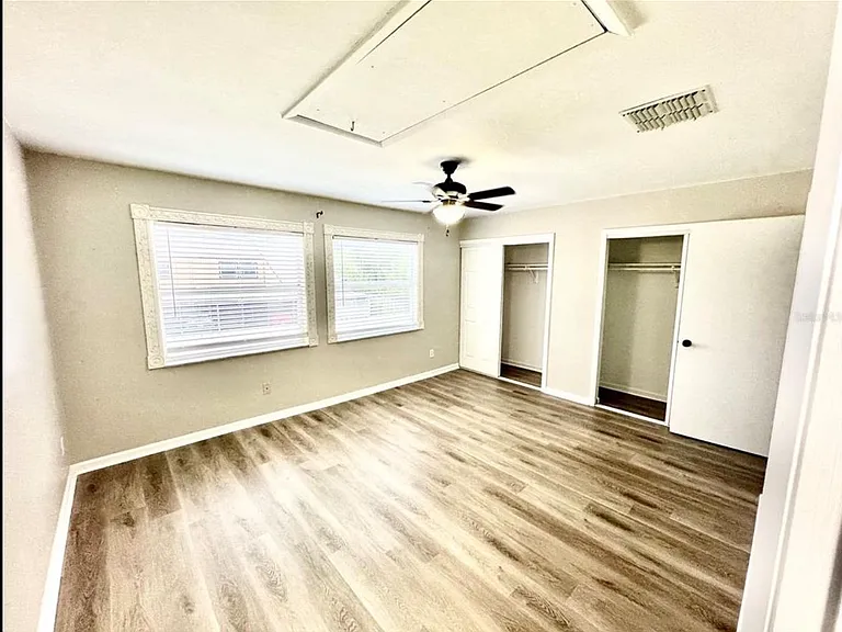 1884 Clearbrooke Dr — Photo 11