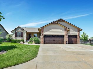 726 W Sandstone Ct, Andover, KS 67002
