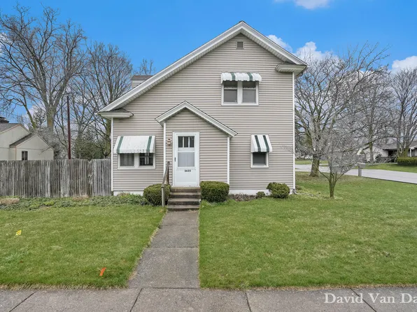 3635 Burton St SE, Kentwood, MI 49546