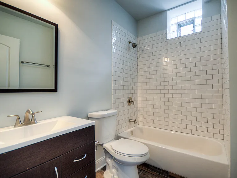 2111 N Western Ave #1R — Photo 8