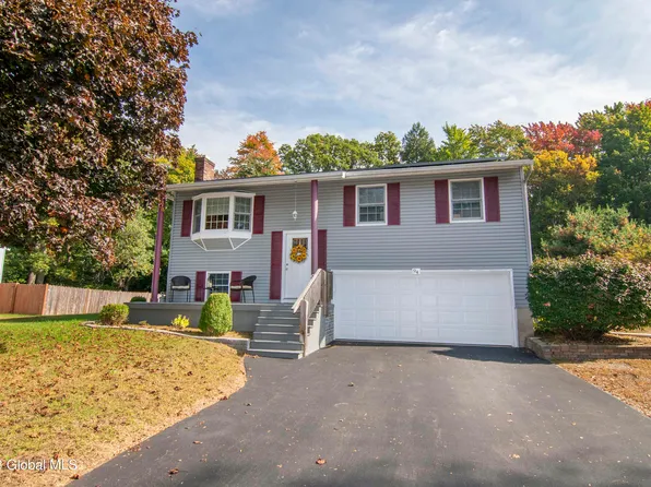 94 Quevic Drive, Saratoga Springs, NY 12866