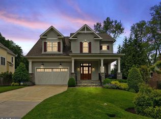 445 Orchard St NW, Vienna, VA 22180