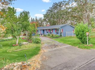 1921 Old Military Rd, Central Point, OR 97502