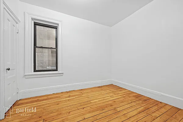 Rented by Garfield Realty  | media 16