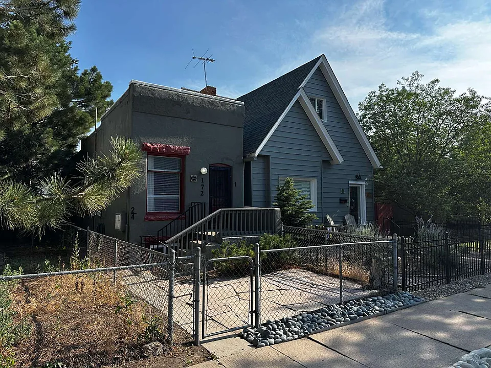 172 W Maple Ave #1