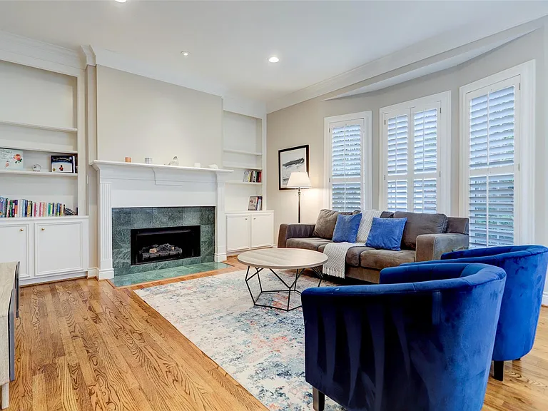 20 Annapolis Ct — Photo 3