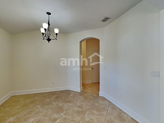 5th image of 2525 Stapleford Ln