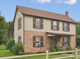 18 Pequest Furnace Rd, Oxford, NJ 07863