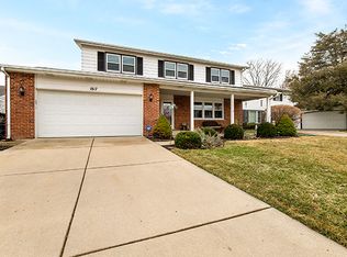 1817 W Locust Ln, Mount Prospect, IL 60056